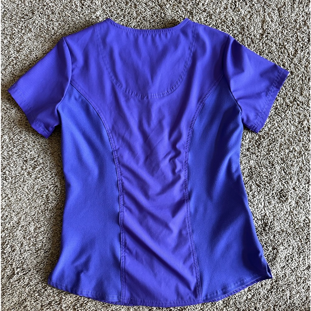 Scrub top